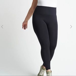 Yummie by Heather Thomson Black Seamless Shaping Legging L/XL